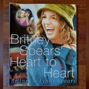 🆕️ Vintage 2000 Britney Spears' Heart to Heart Paperback Book